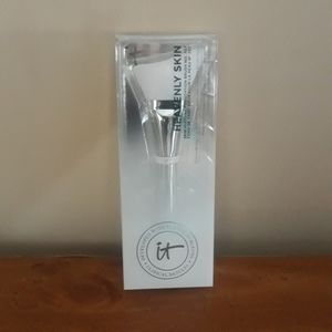 Brand New IT Cosmetics Heavenly Skin Foundation Brush